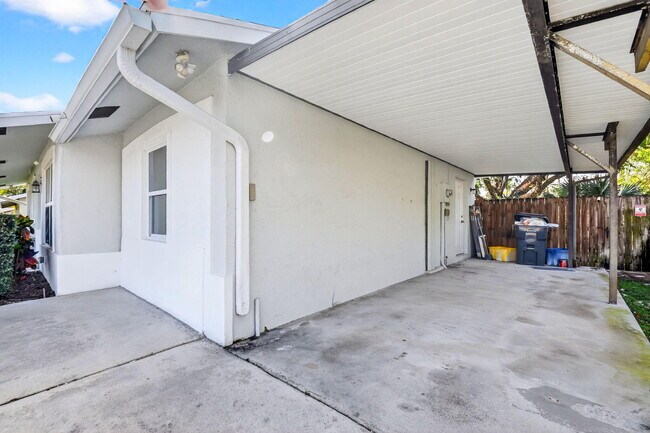 Building Photo - 4896 Neros Dr