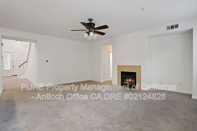 Building Photo - 2446 Mojave Dr