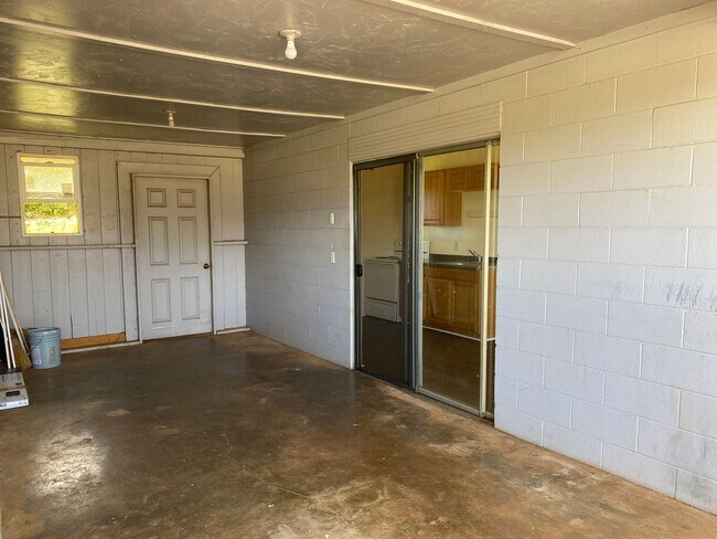 Building Photo - TCT - Crozier-2