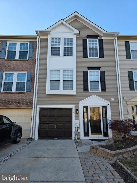 Building Photo - 20 Clemens Ln