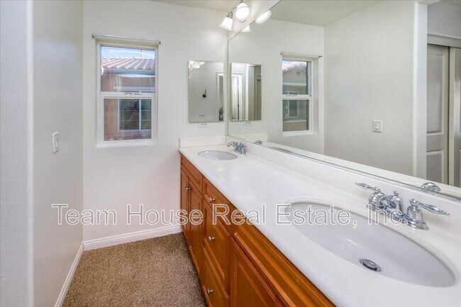 Building Photo - 28440 Mirabelle Ln
