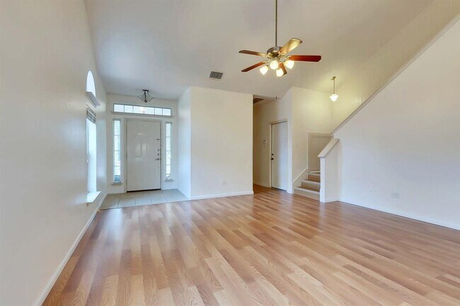 Building Photo - 3735 Castle Rock Dr