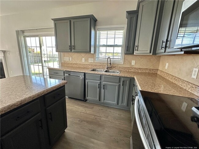 Building Photo - 512 Pecan Grove Loop