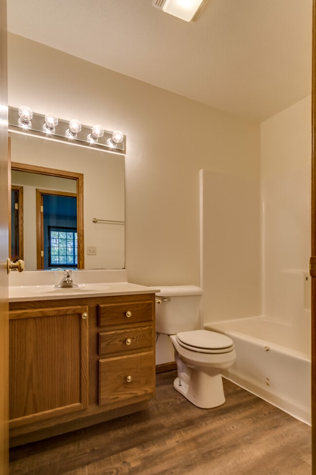 Building Photo - 20924 57th Ave