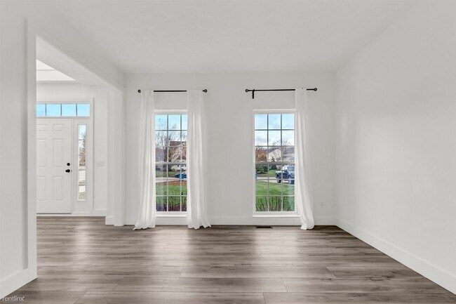 Building Photo - 4 br, 3.5 bath House - 6117 Antler Crossing