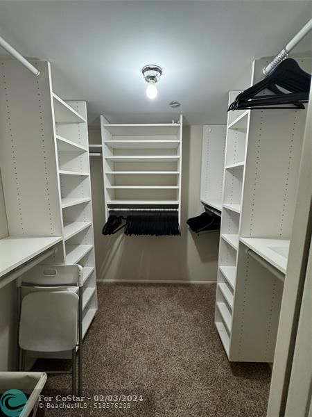 Building Photo - 3499 Oaks Way