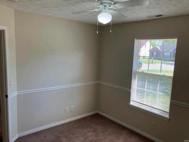 Building Photo - 8120 Cedar Point Dr