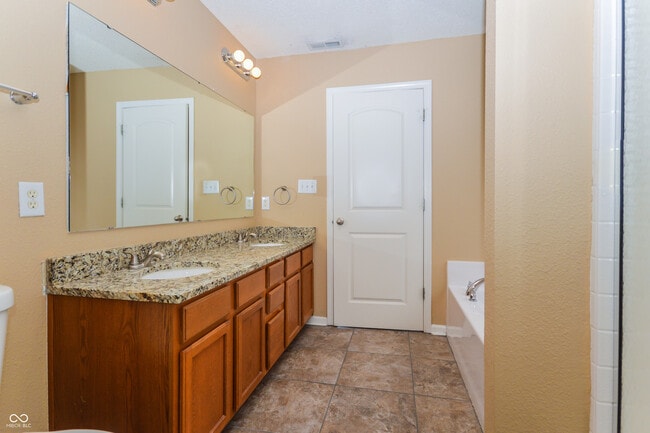 Building Photo - 5550 Honey Creek Ct