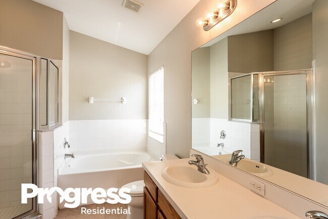 Building Photo - 10038 Creek Bluff Dr