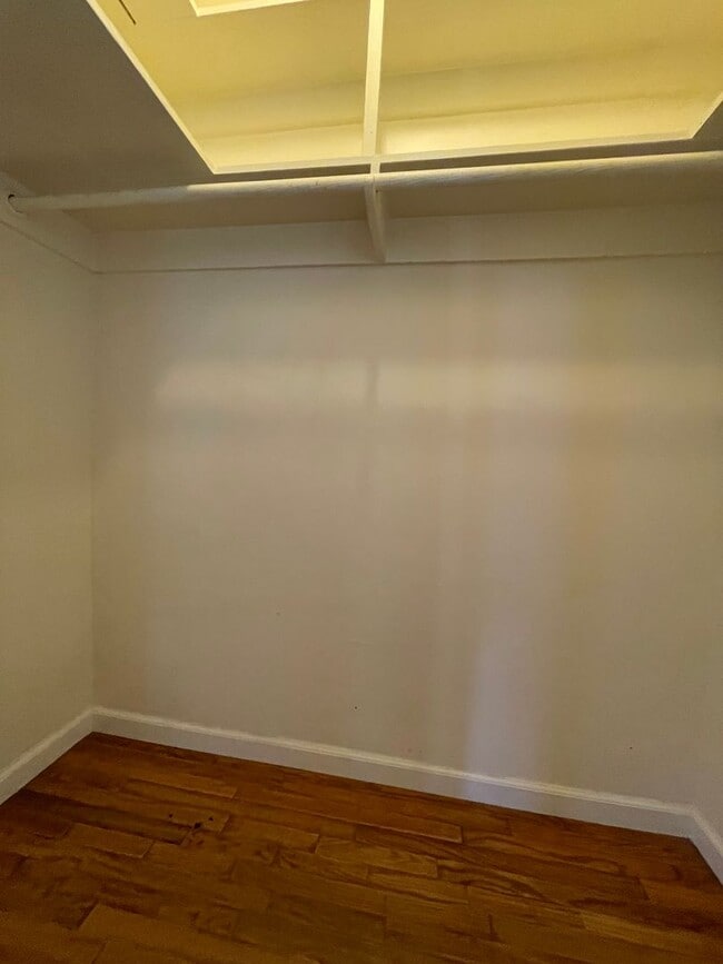 Building Photo - Charming 3-Bedroom, 1-Bathroom Home for Re...