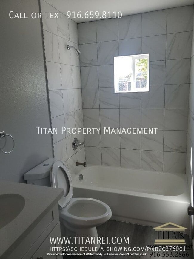 Building Photo - 7800 50th Ave