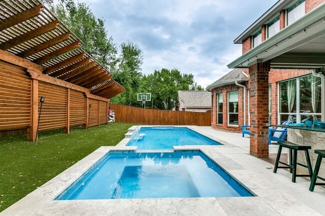 Building Photo - GORGEOUS HOME IN BELTERRA WITH SPARKLING POOL & SERVICE INCLUDED