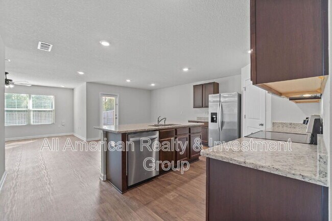 Building Photo - 1047 Limpkin St
