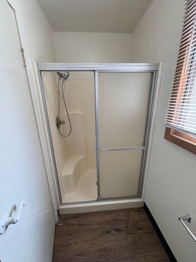 Building Photo - 3 Bedroom Home located in Westgate Neighbo...