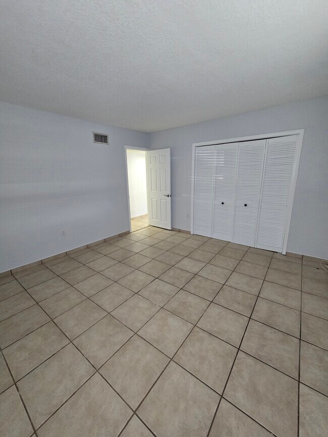 Building Photo - 2270 W 54th Pl