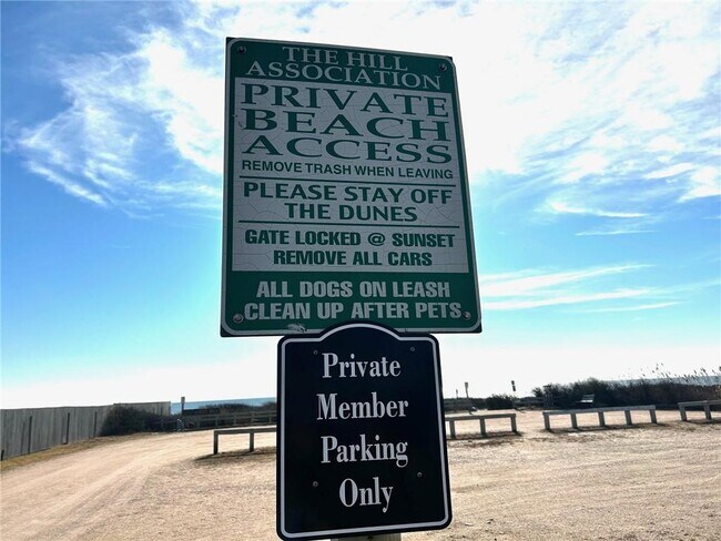 Building Photo - 123 Border Ave