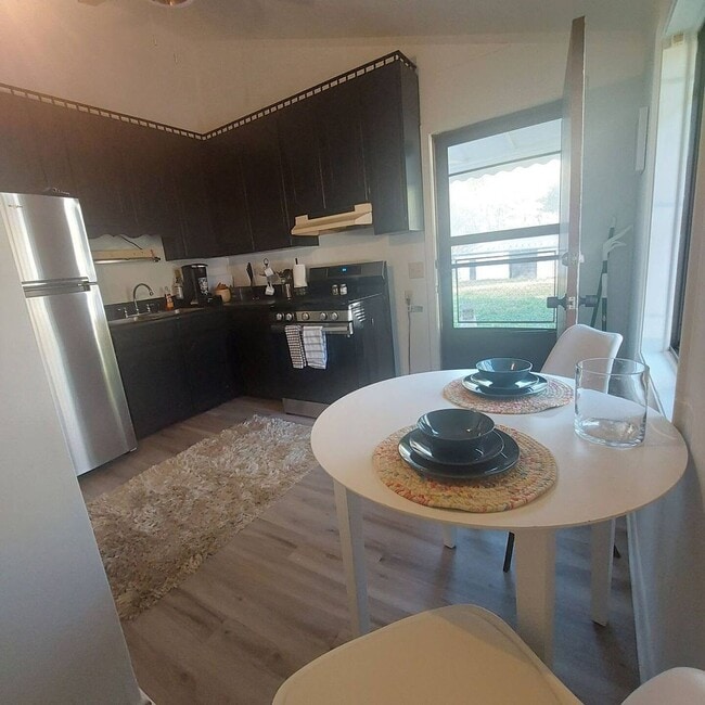 Building Photo - 161 McGill St