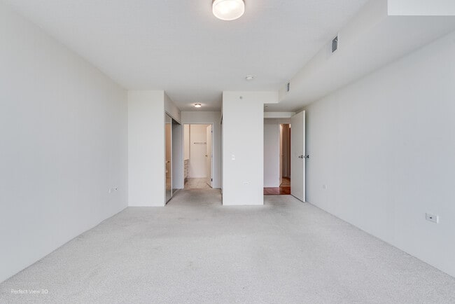 Building Photo - 9725 Woods Dr