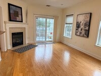 Building Photo - 2000 Davenport Ave