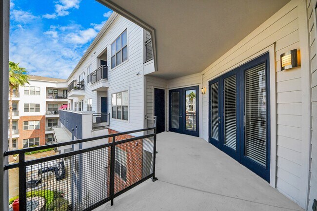 Building Photo - 5455 Richmond Ave.