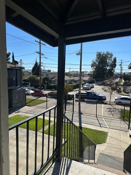 Building Photo - 11801 Hart St