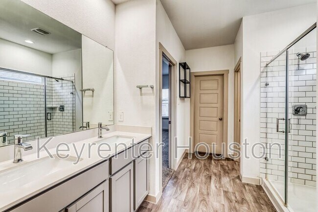 Building Photo - 7830 Cattleman Vly Dr