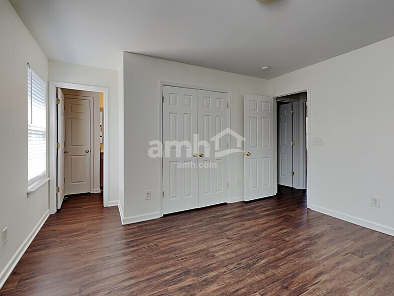 Building Photo - 3149 Talladega Ct