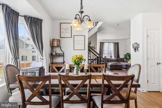 Building Photo - 9841 Cheshire Ridge Cir