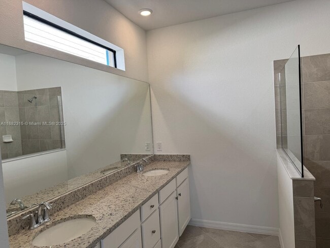 Building Photo - 14996 Palamos Cir