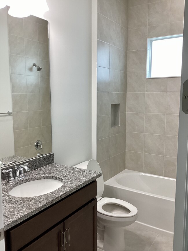 Building Photo - 14046 Spruce Pne Dr