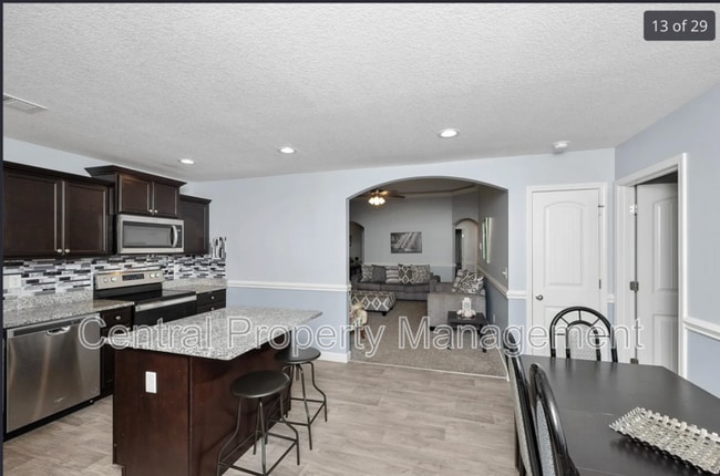 Building Photo - 487 Timberwood Dr