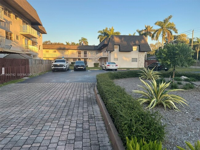 Building Photo - 8475 SW 94th St