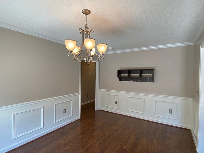 Building Photo - 231 Augusta Way