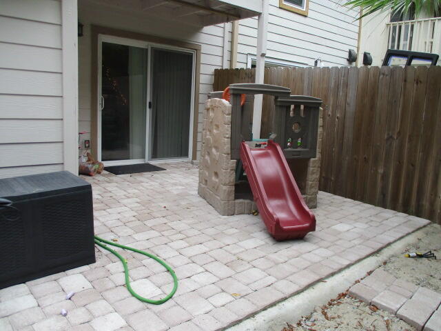 Building Photo - 333 Woodham Ct