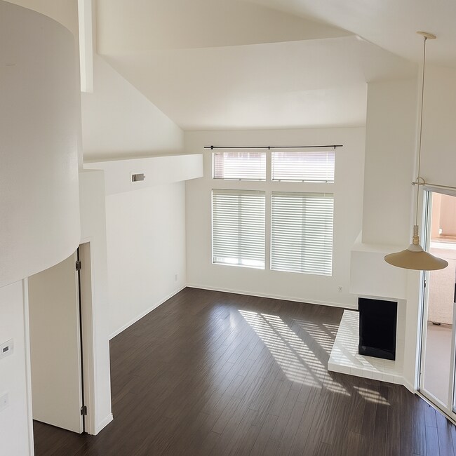 Building Photo - 1342 Serena Cir