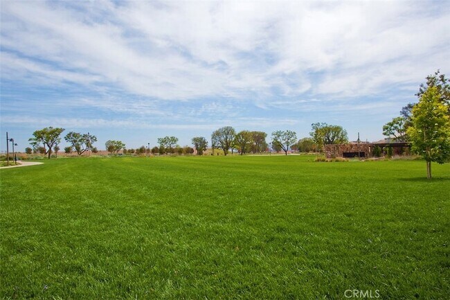 Building Photo - 154 Pavilion Park