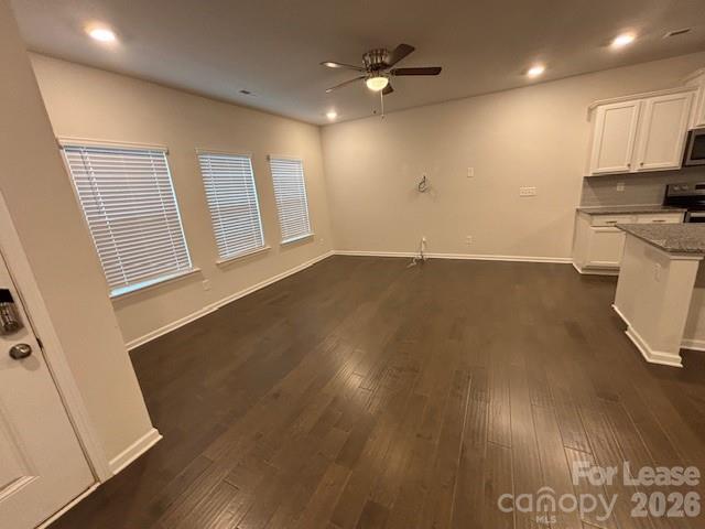 Building Photo - 306 Sagecroft Ln