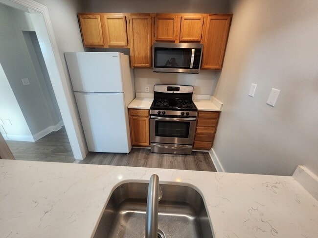 Building Photo - 178 High St