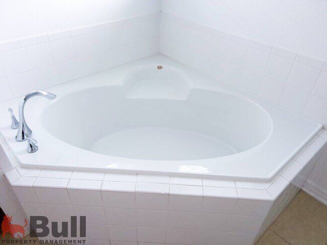Building Photo - 15037 Black Scoter Dr