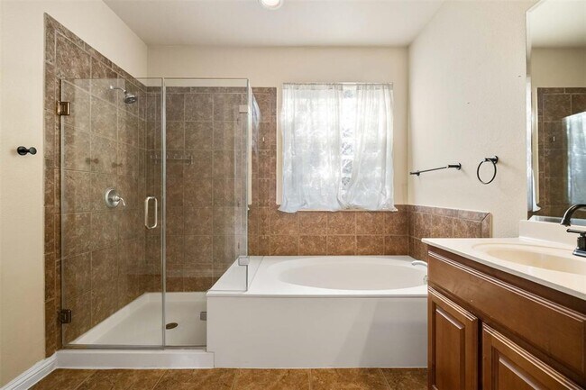 Building Photo - 15913 Spillman Ranch Loop