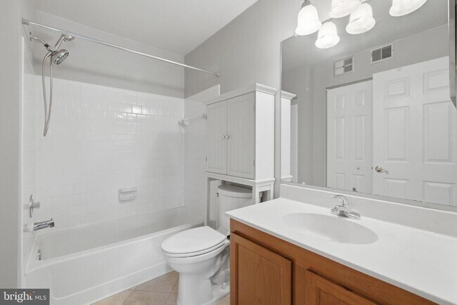 Building Photo - 7761 Inversham Dr