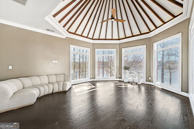 Building Photo - 300 Island Cove Dr