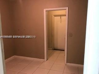 Building Photo - 6802 SW 18th Ct