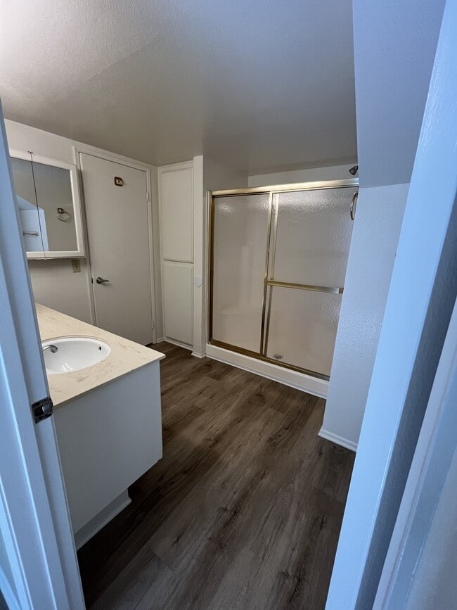 Building Photo - 528 Broderick Way