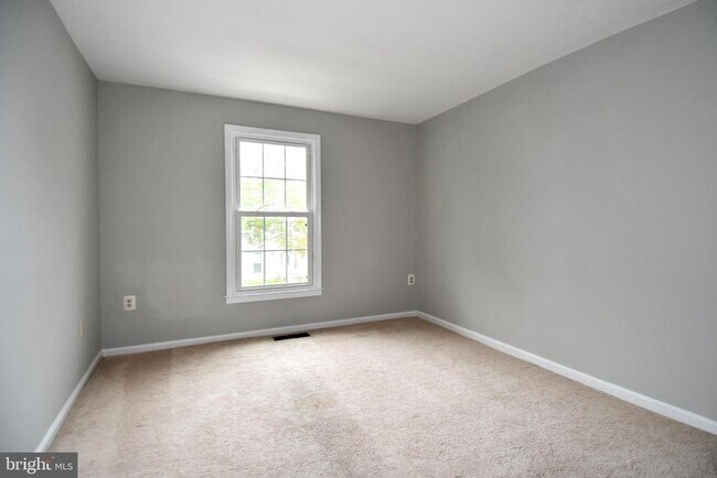 Building Photo - 13216 Country Ridge Dr
