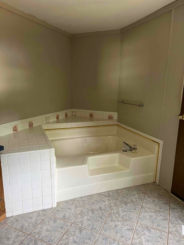 Building Photo - 268 Seymour Dr S