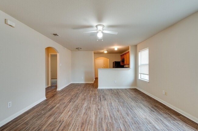 Building Photo - 121 Cliff Height Cir