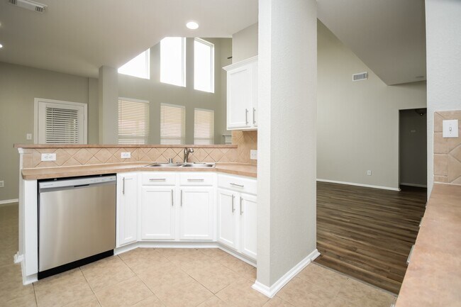 Building Photo - 16614 Cold Harbor Ln