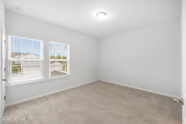 Building Photo - 243 Pine Bluff Dr