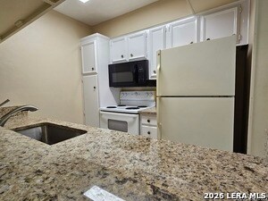 Building Photo - 8702 Village Dr